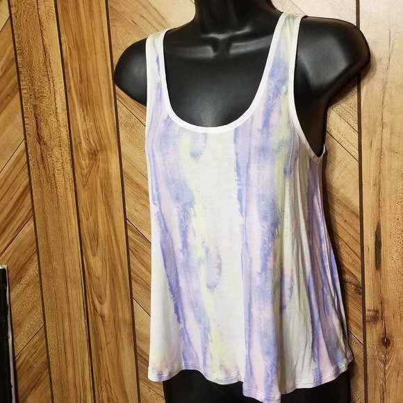 Urban Outfitter Kimchi Blue pastel tank top - Picture 2 of 7